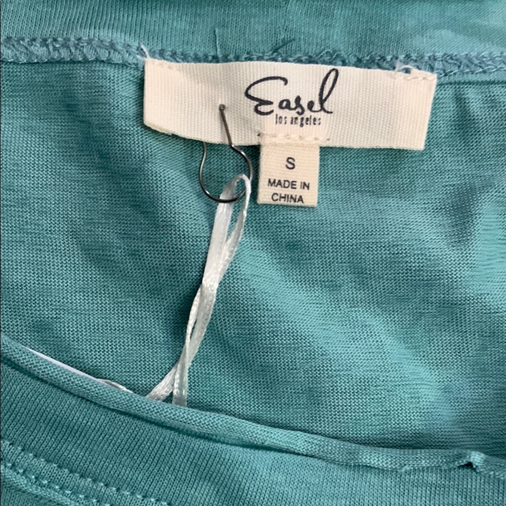 Easel Green Short Sleeve Shirt with Ruffles NWT - Picture 8 of 8